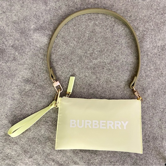 🆕 Burberry Cosmetic Pouch Converted Shoulder Bag with Wristlet Lime Green - Picture 2 of 13